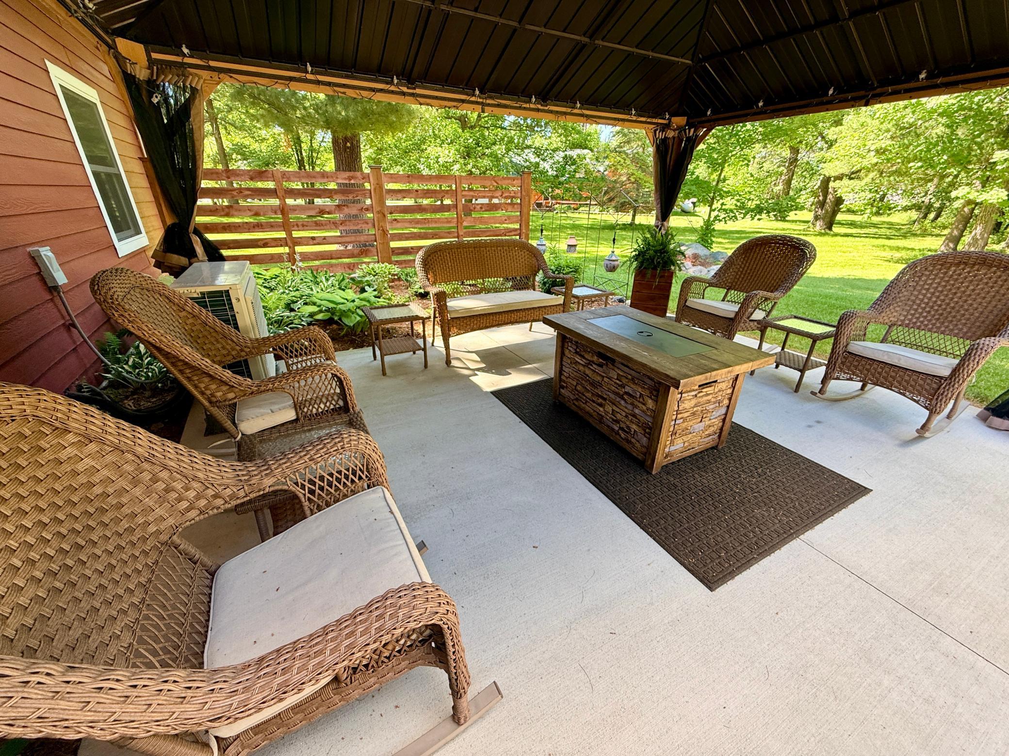 11326 Grouse Loop NW