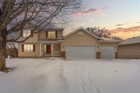 Photo of 607 Miller Court, Dundas, MN 55019 (MLS # 6822127)