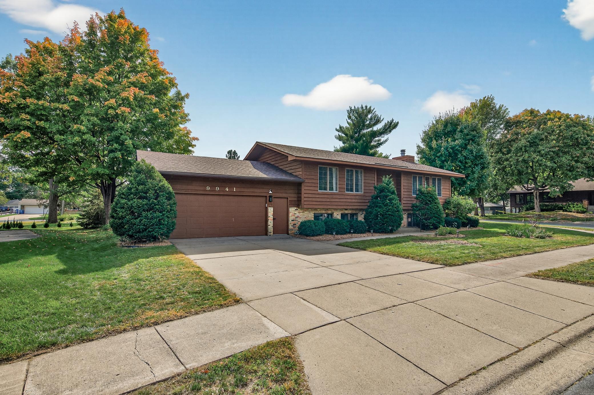 9941 Oakland Avenue S