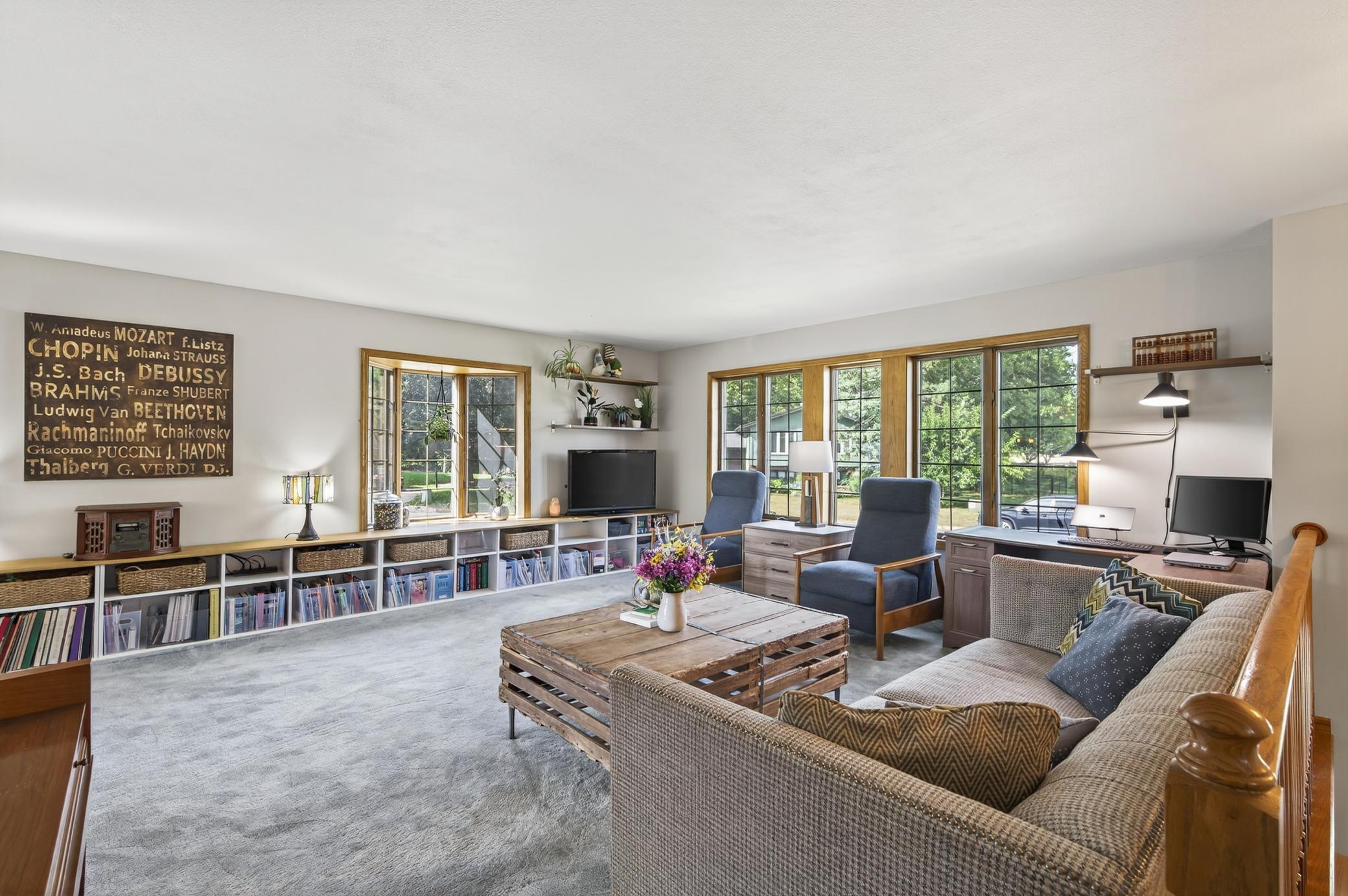 9941 Oakland Avenue S