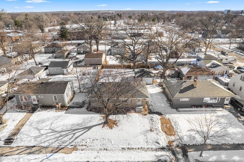 Photo of 5016 Penn Avenue N, Minneapolis, MN 55430 (MLS # 7016065)