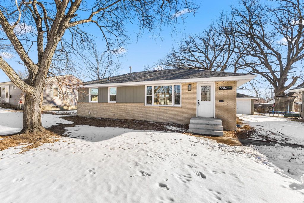 Photo of 5016 Penn Avenue N, Minneapolis, MN 55430 (MLS # 7016065)