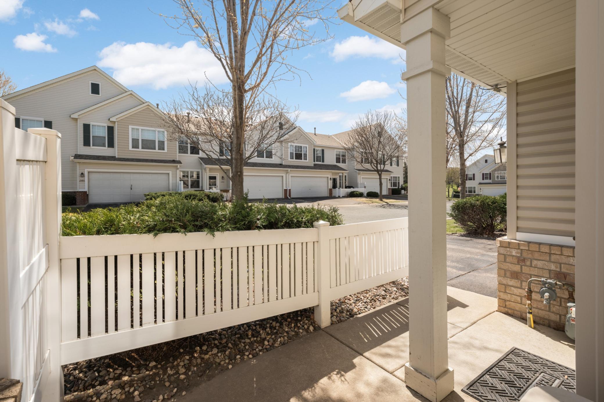 1572 Countryside Drive
