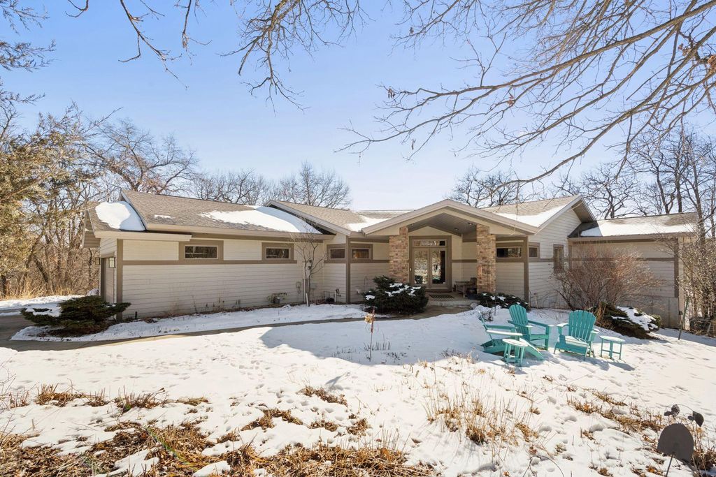 Photo of 6952 Oakmere Lane NW, Rochester, MN 55901 (MLS # 7019413)