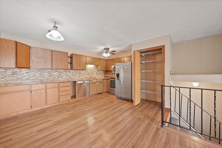 1707 Hallmark Avenue N