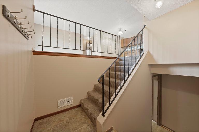 1707 Hallmark Avenue N