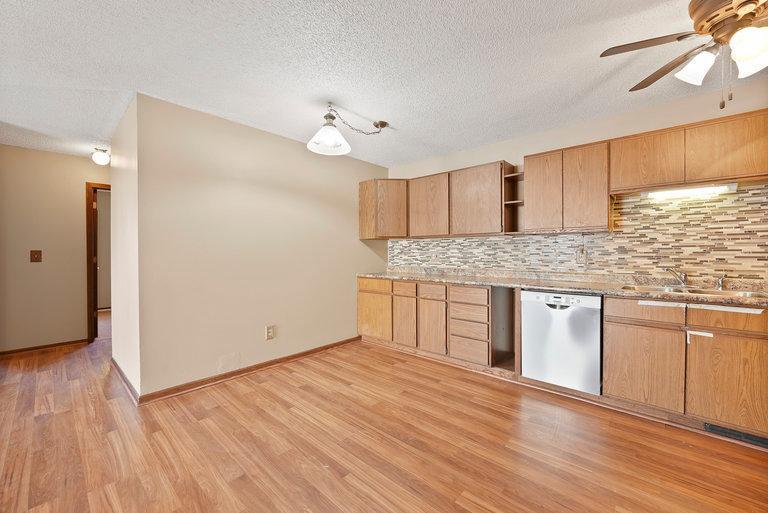 1707 Hallmark Avenue N