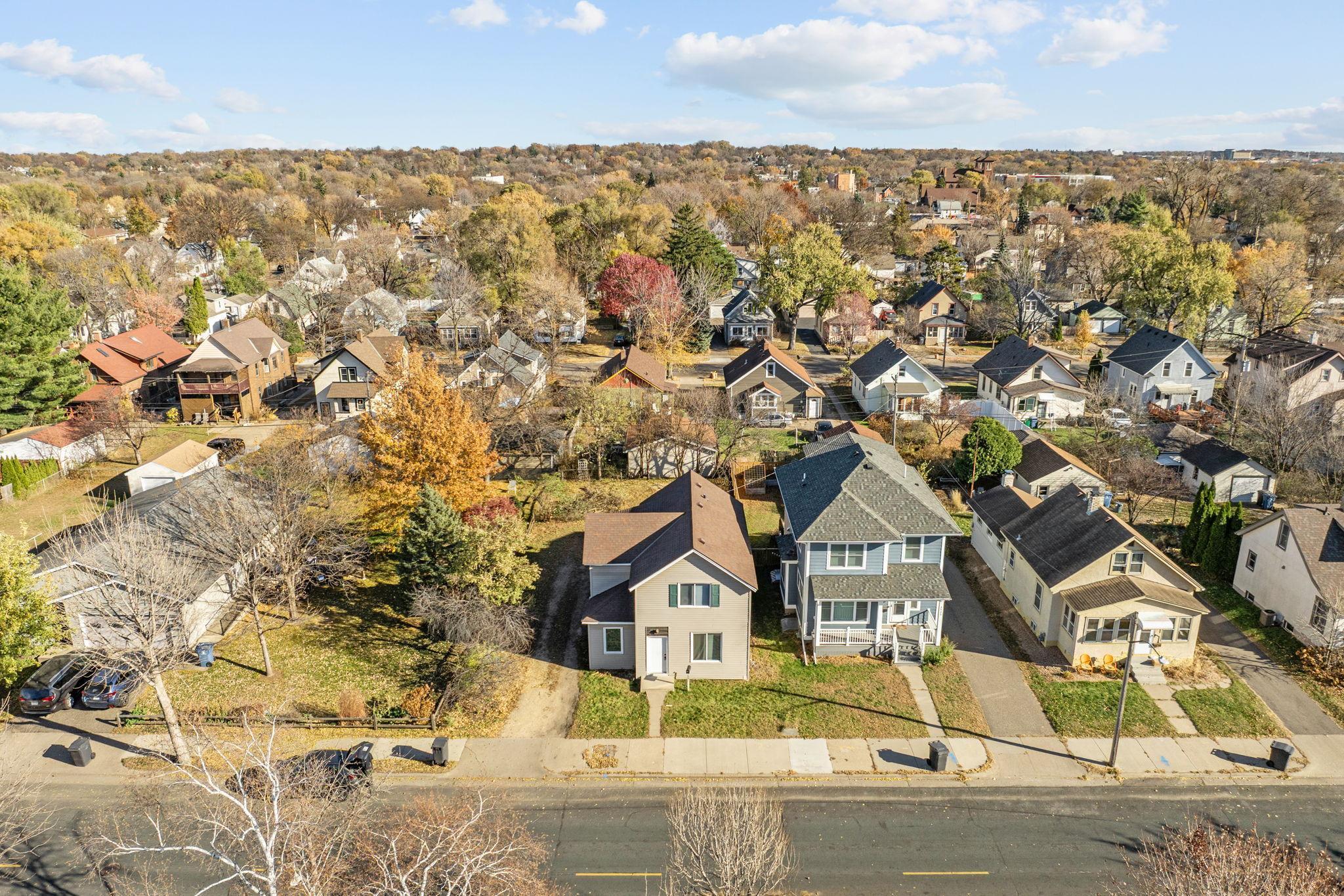 2527 Washington Street NE