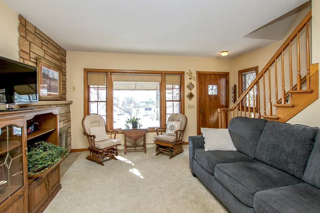 Photo of 545 Highway 7 W, Hutchinson, MN 55350 (MLS # 7013592)