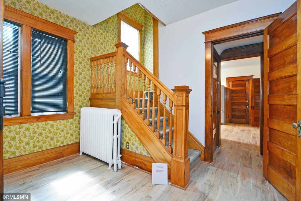 Photo of 1195 Edgerton Street, Saint Paul, MN 55130 (MLS # 6824994)