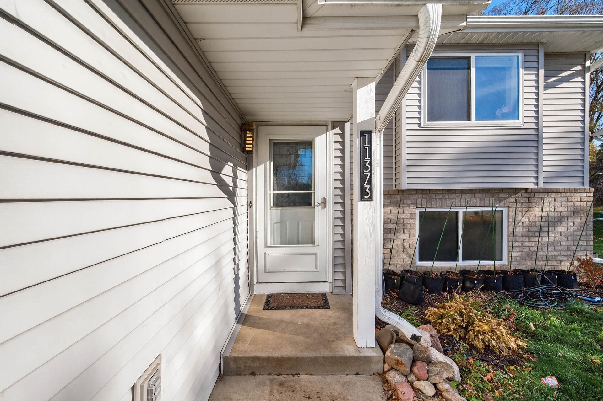 11373 Tyler Street NE