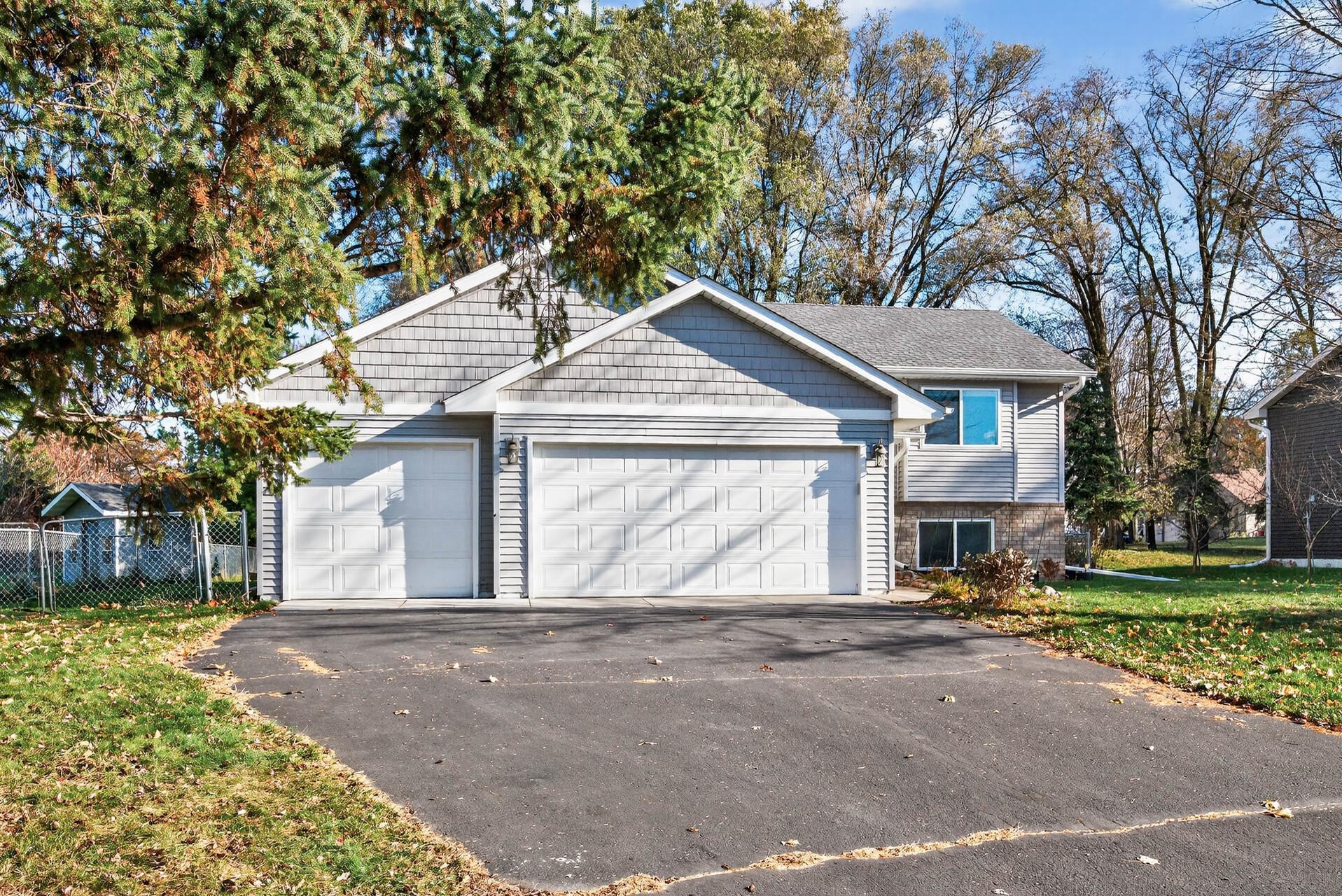 11373 Tyler Street NE