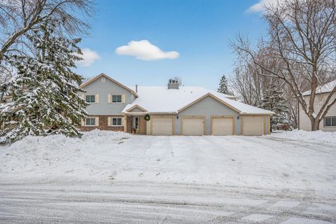 4339 Buckingham Court 1106 Vadnais Heights MN 55127