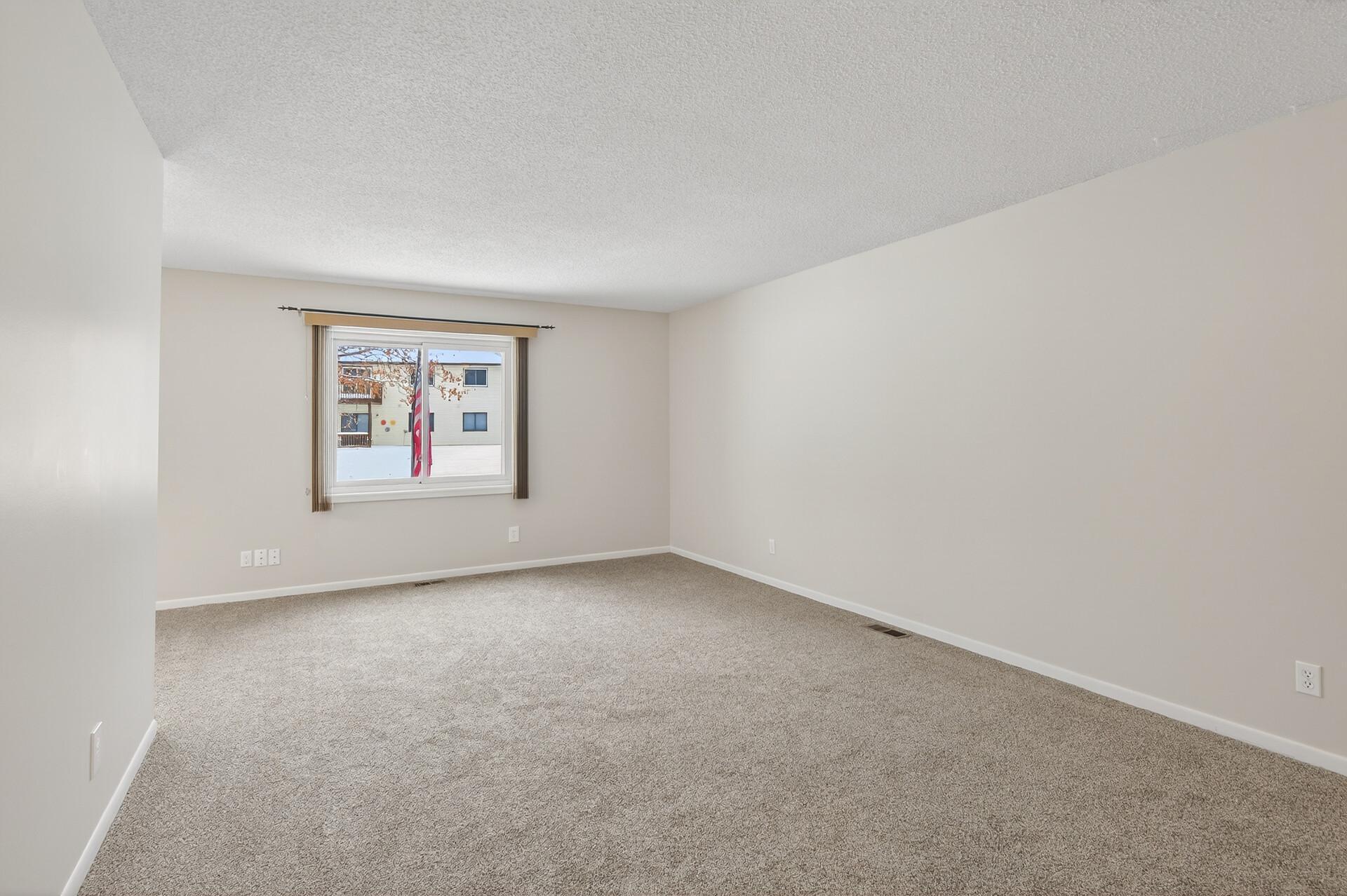 4339 Buckingham Court 1106