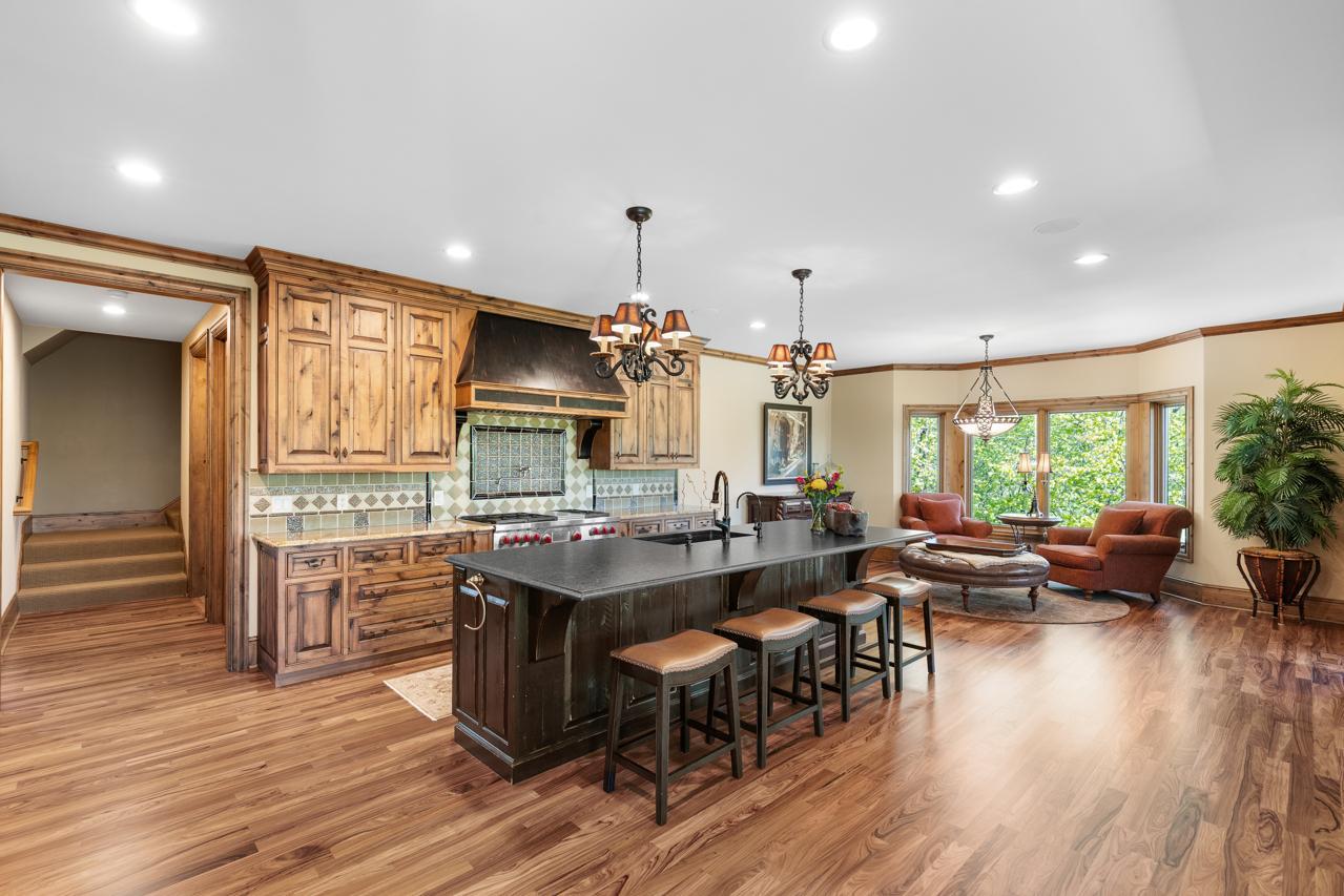 6823 Alpine Trail