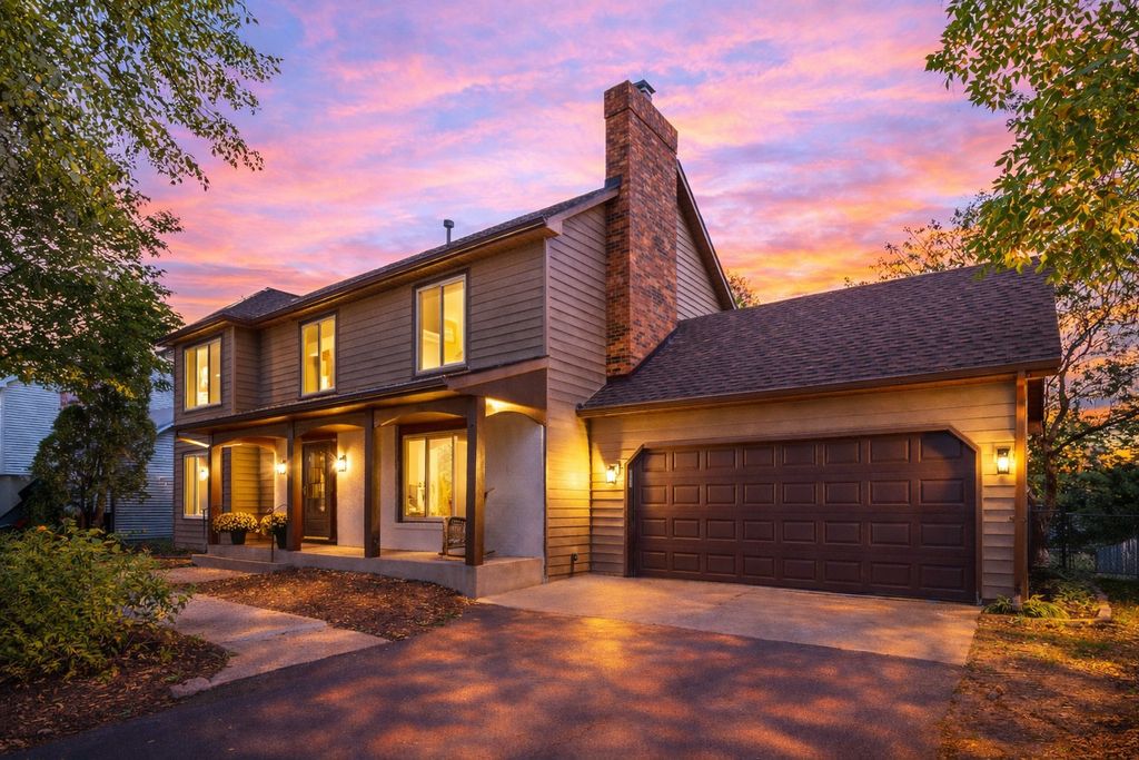 Photo of 3233 Churchill Court, Woodbury, MN 55125 (MLS # 7031400)