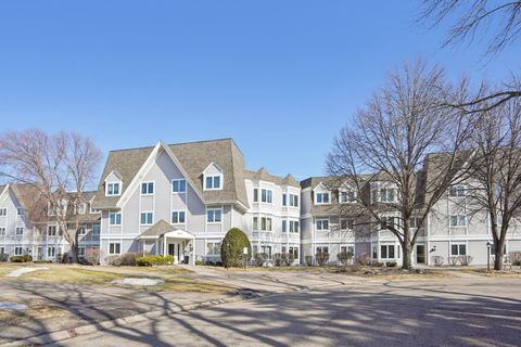 4035 Victoria Street N 212 Shoreview MN 55126