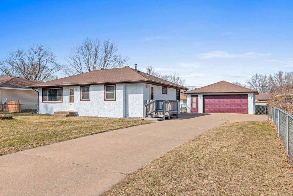 Photo of 2865 115th Lane NW, Coon Rapids, MN 55433 (MLS # 7046650)