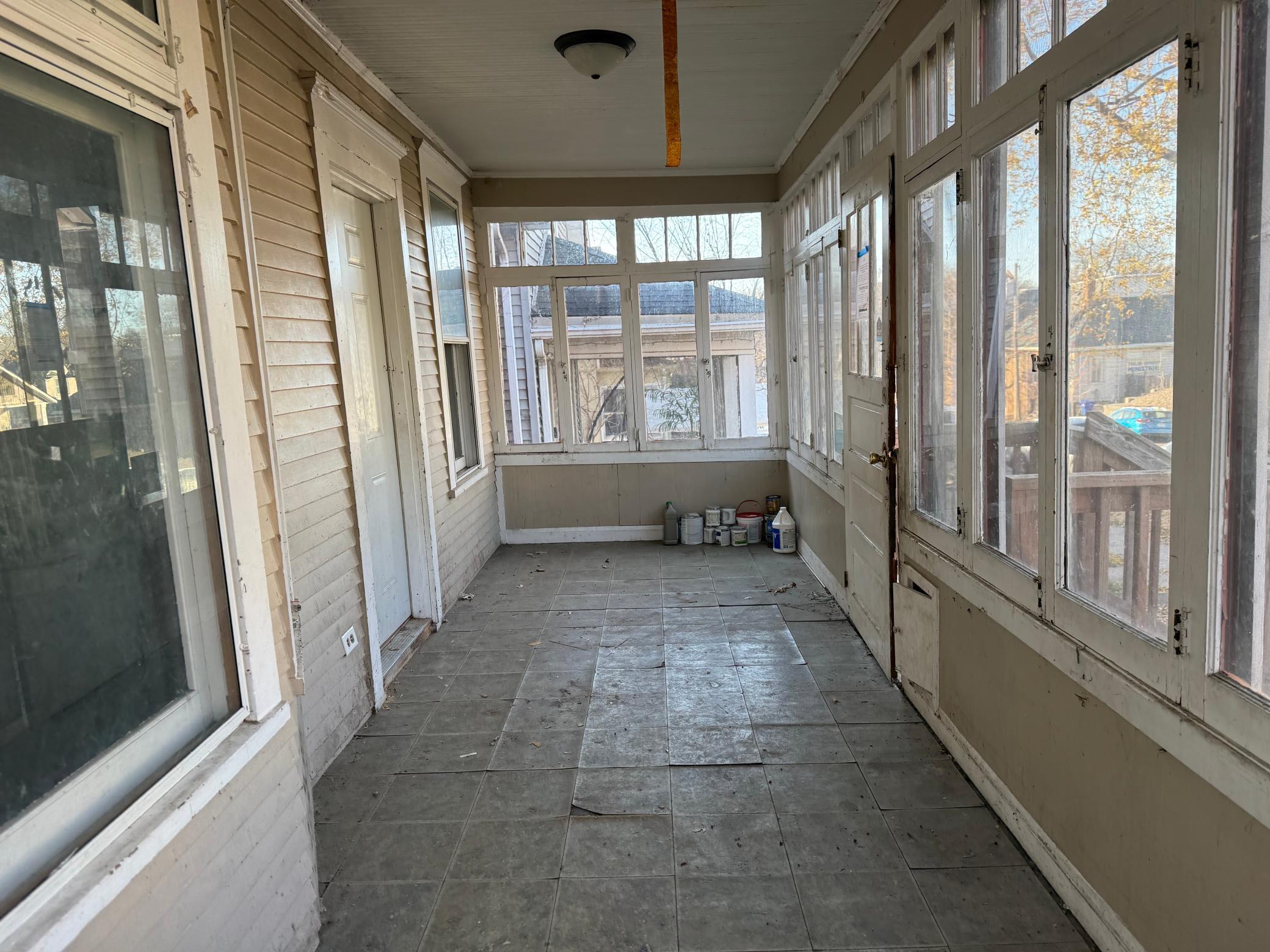 668 Jessamine Avenue E