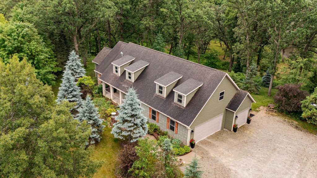 Photo of 22061 606th Street, Dodge Center, MN 55927 (MLS # 7081065)