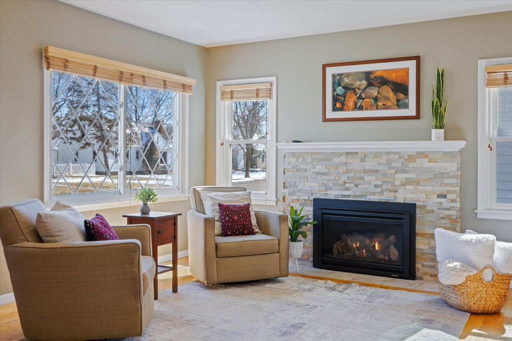 Photo of 3847 Zenith Avenue N, Robbinsdale, MN 55422 (MLS # 7027739)