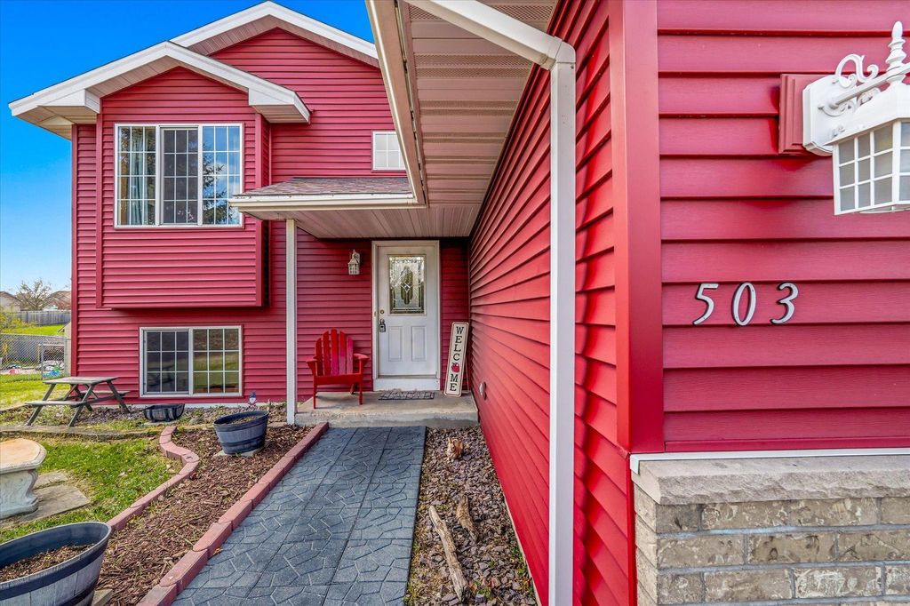 Photo of 503 Cottonwood Street SW, Isanti, MN 55040 (MLS # 7067209)
