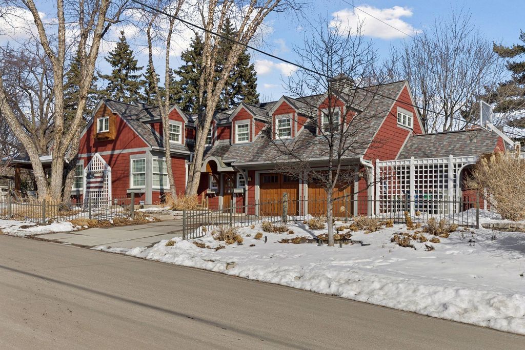 Photo of 5423 Abbott Place, Edina, MN 55410 (MLS # 7025558)