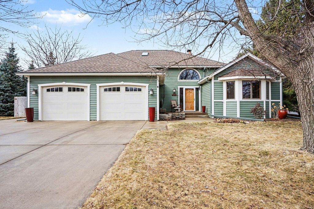 Photo of 2100 Brooke Lane, Hastings, MN 55033 (MLS # 7033208)