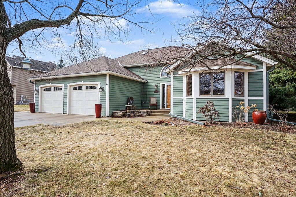 Photo of 2100 Brooke Lane, Hastings, MN 55033 (MLS # 7033208)