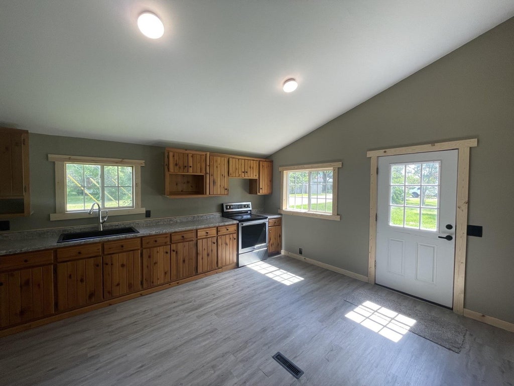 Photo of 111 NW 1st Avenue NW, Verndale, MN 56481 (MLS # 7096633)