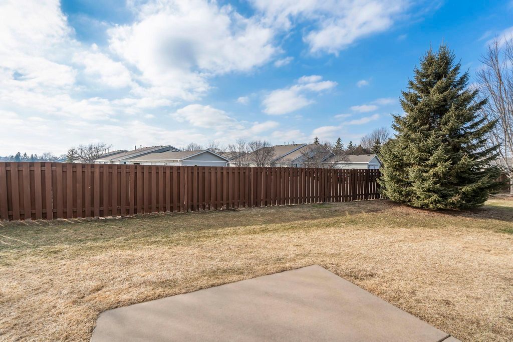 Photo of 3518 Goodwin Avenue N, Oakdale, MN 55128 (MLS # 7016263)