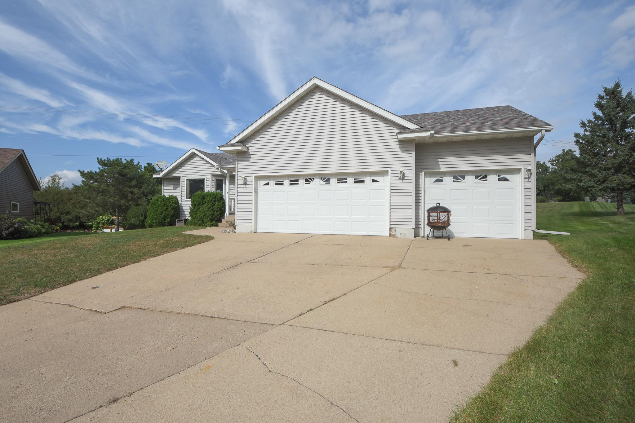 715 Prairie Lane