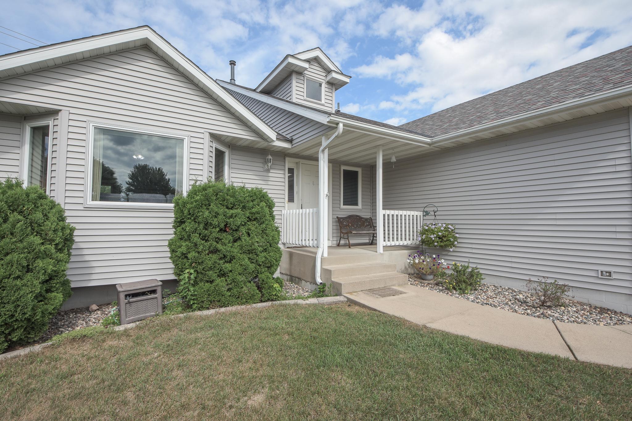 715 Prairie Lane