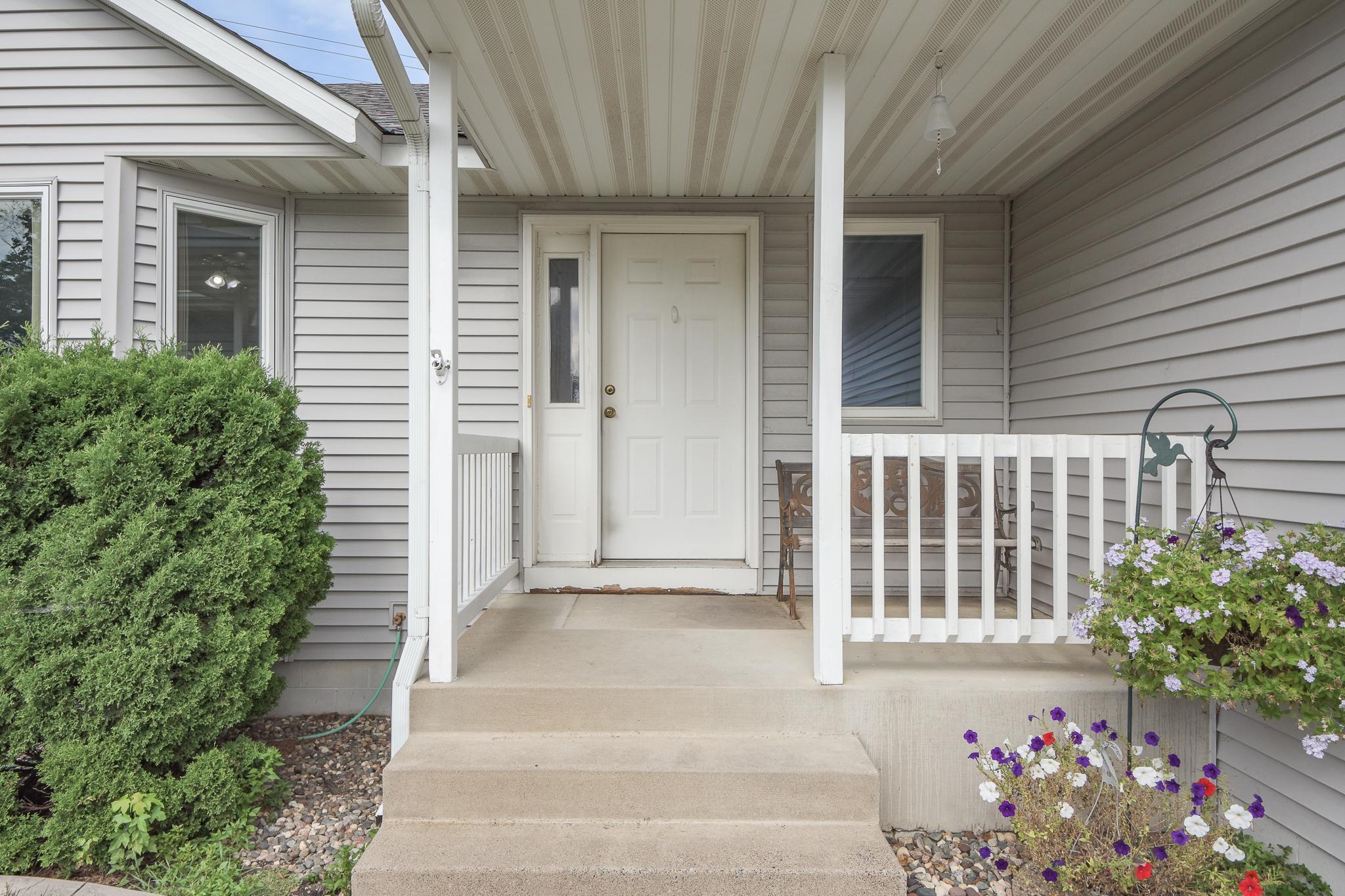 715 Prairie Lane