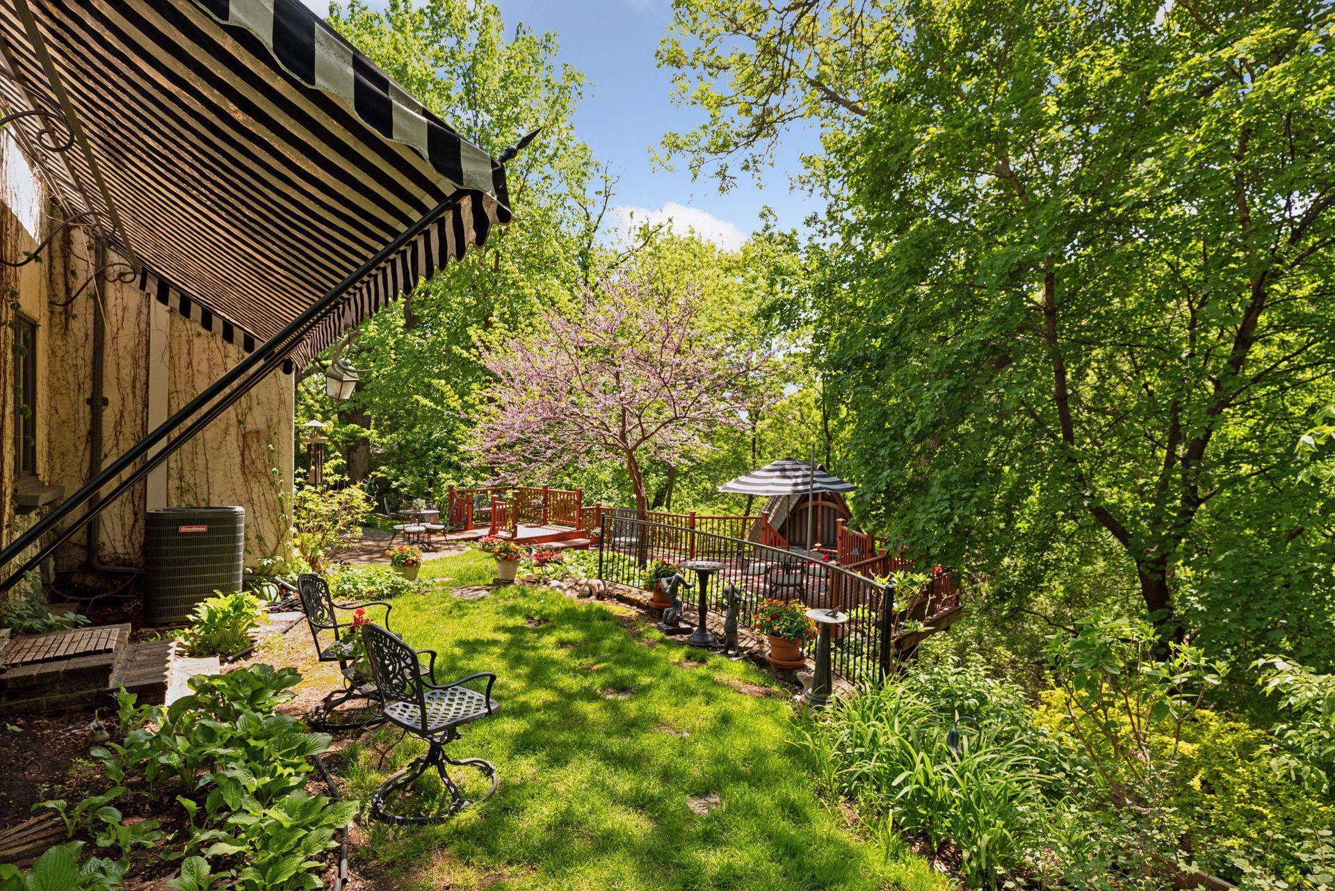 7 Montcalm Court