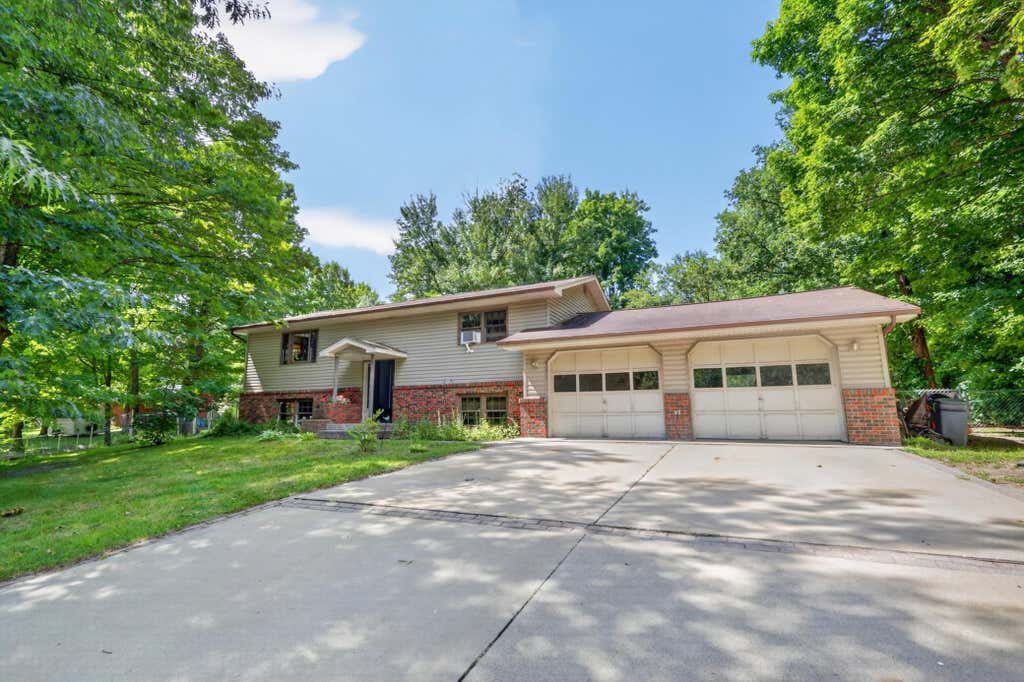 Photo of 2452 Deschepper Drive, Grand Rapids, MN 55744 (MLS # 7125951)