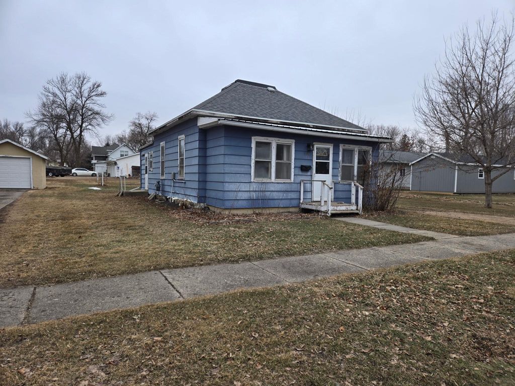 Photo of 536 Cedar Avenue, Westbrook, MN 56183 (MLS # 7023599)