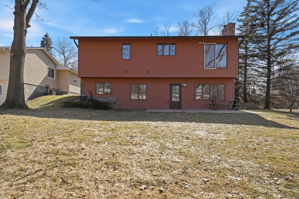 Photo of 5728 W 26th Street, Saint Louis Park, MN 55416 (MLS # 7034435)