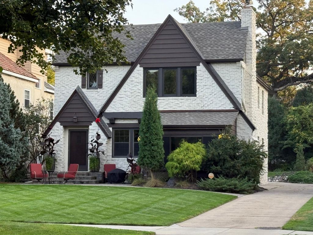 Photo of 211 W Minnehaha Parkway, Minneapolis, MN 55419 (MLS # 7023185)