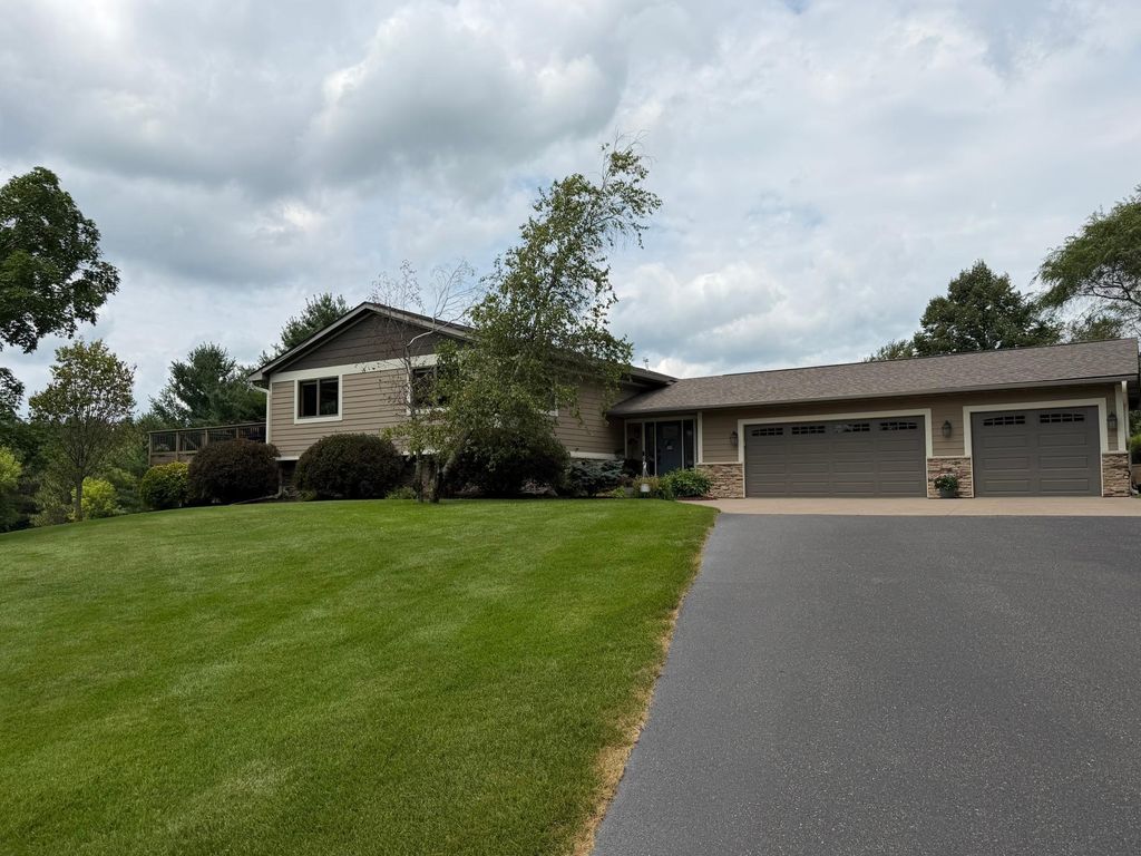 Photo of 746 Packer Drive, Hudson, WI 54016 (MLS # 7116250)