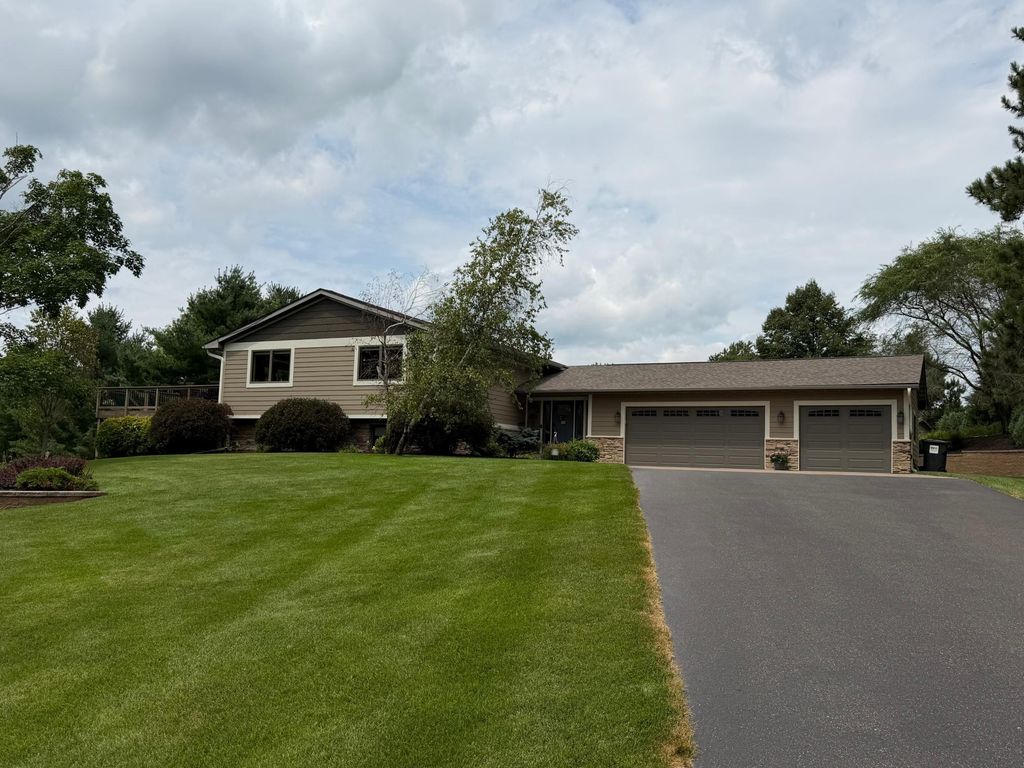 Photo of 746 Packer Drive, Hudson, WI 54016 (MLS # 7116250)