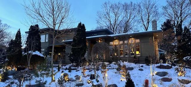 2864 Irving Avenue S