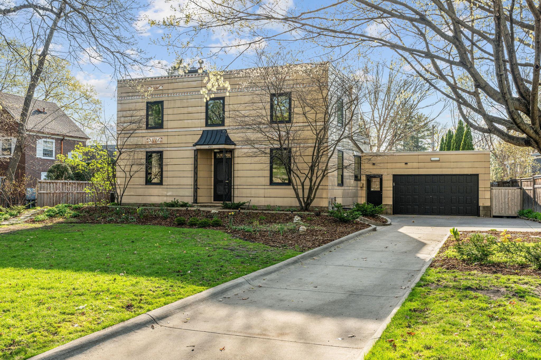 265 Woodlawn Avenue