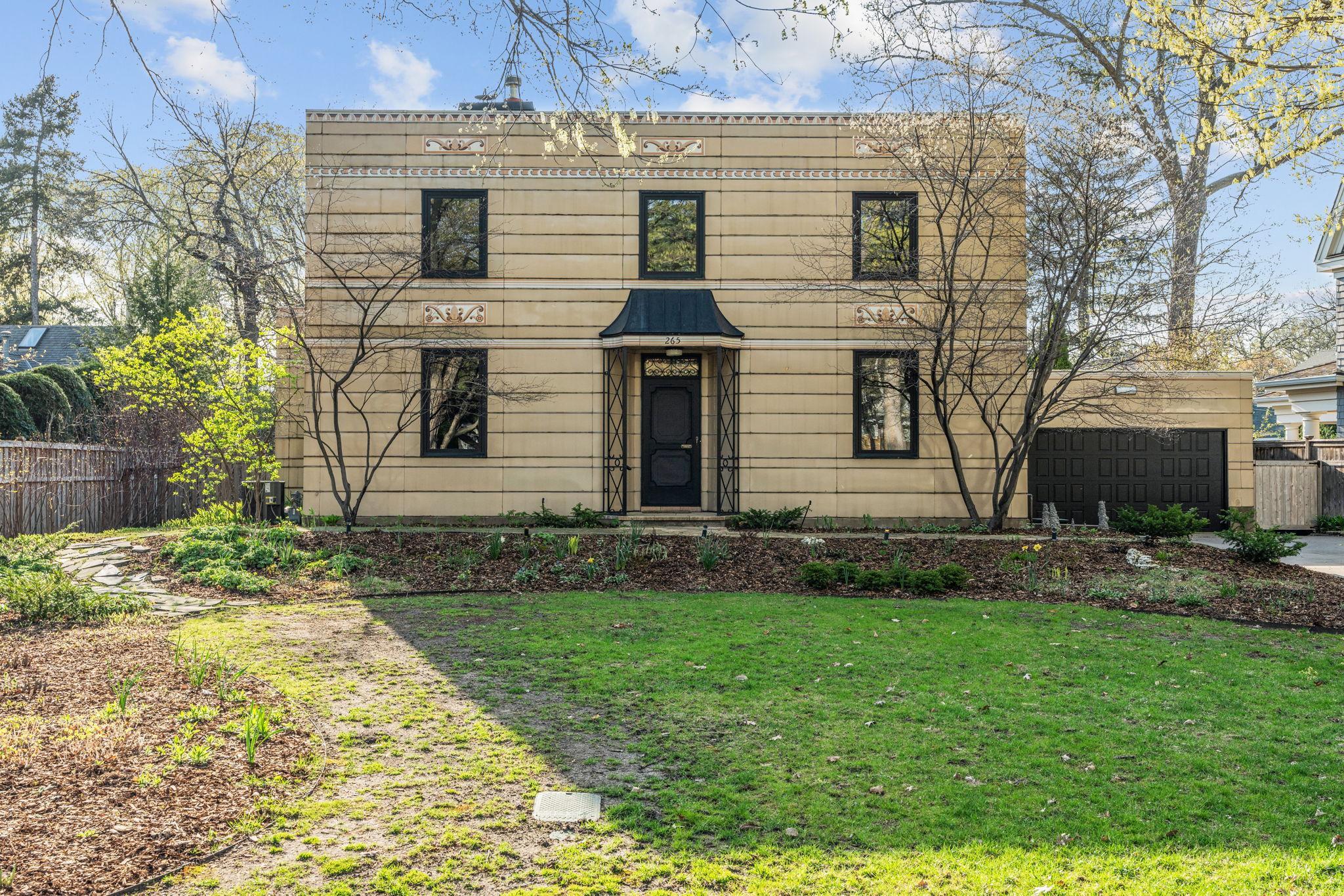 265 Woodlawn Avenue