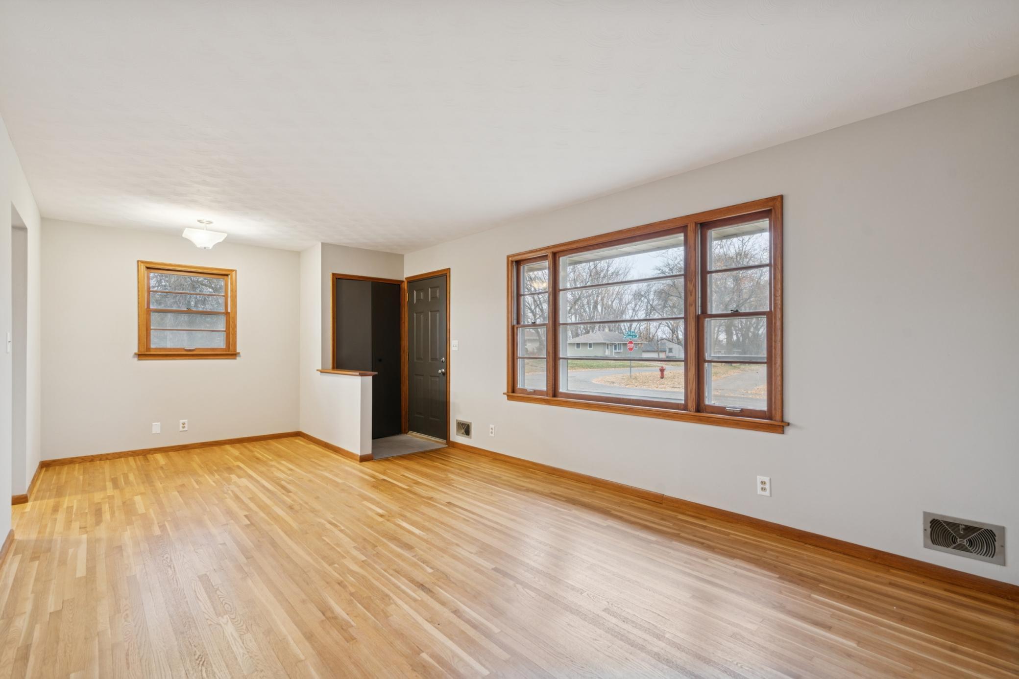 1105 Greystone Avenue N