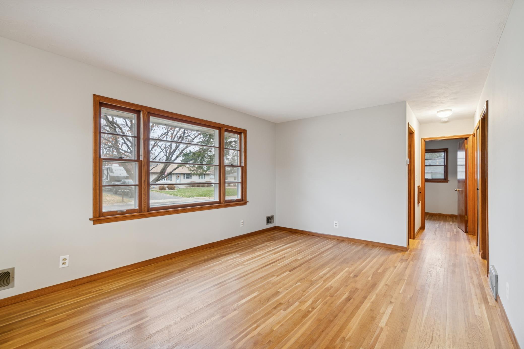 1105 Greystone Avenue N