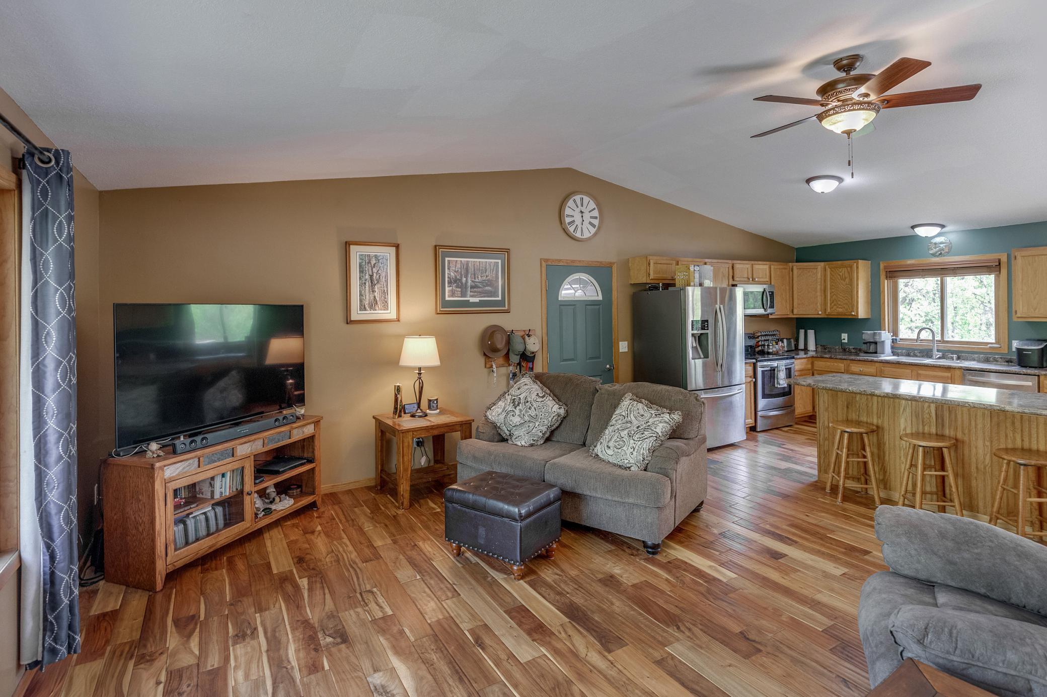 1914 Trefoil Drive SW