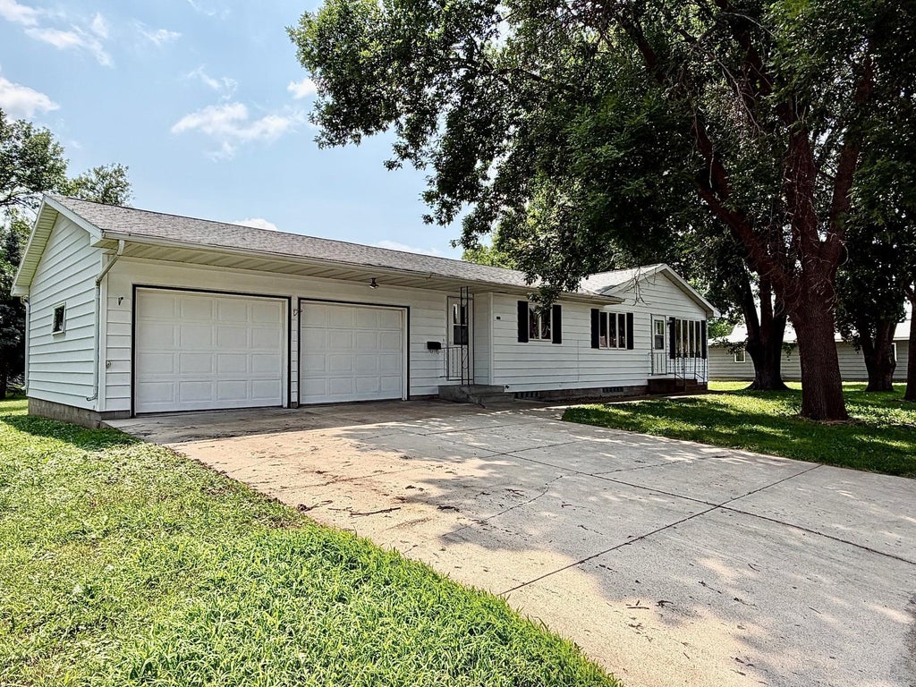 Photo of 305 W 3rd Street, Winthrop, MN 55396 (MLS # 7114011)