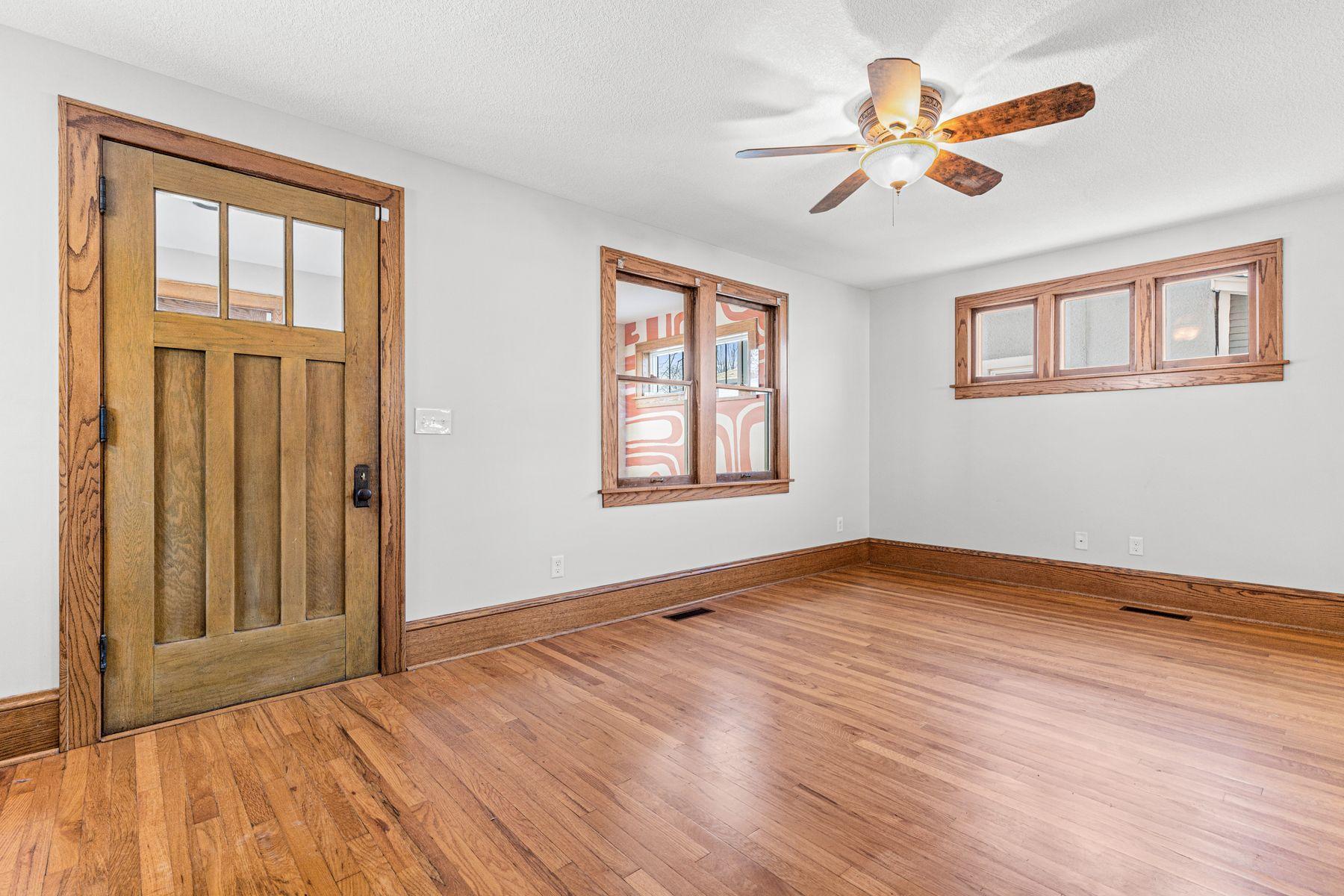 4152 Minnehaha Avenue