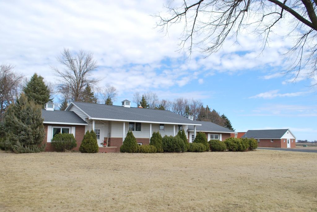 Photo of 2404 State Highway 15, Truman, MN 56088 (MLS # 7011773)